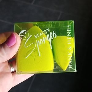 Full size and mini makeup sponges